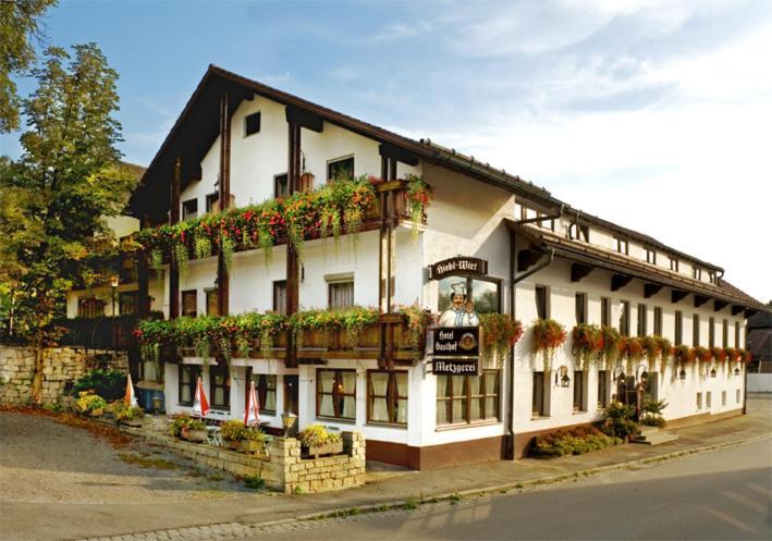 Отель Landgasthof Zum Hieblwirt Нойкирхен Экстерьер фото